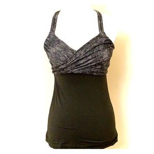Lululemon olive green tank top size 6